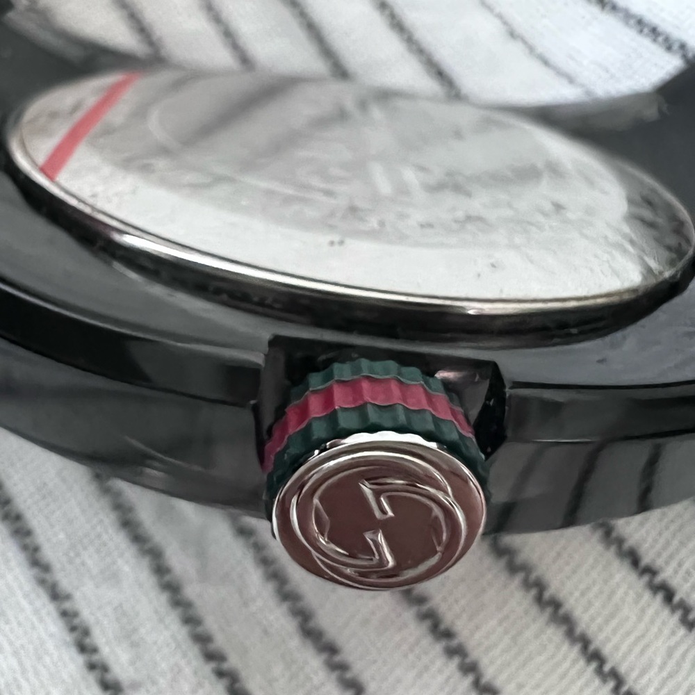 New authentic Gucci watch Sync Black Dial and Black Rubber Strap Men's Watch